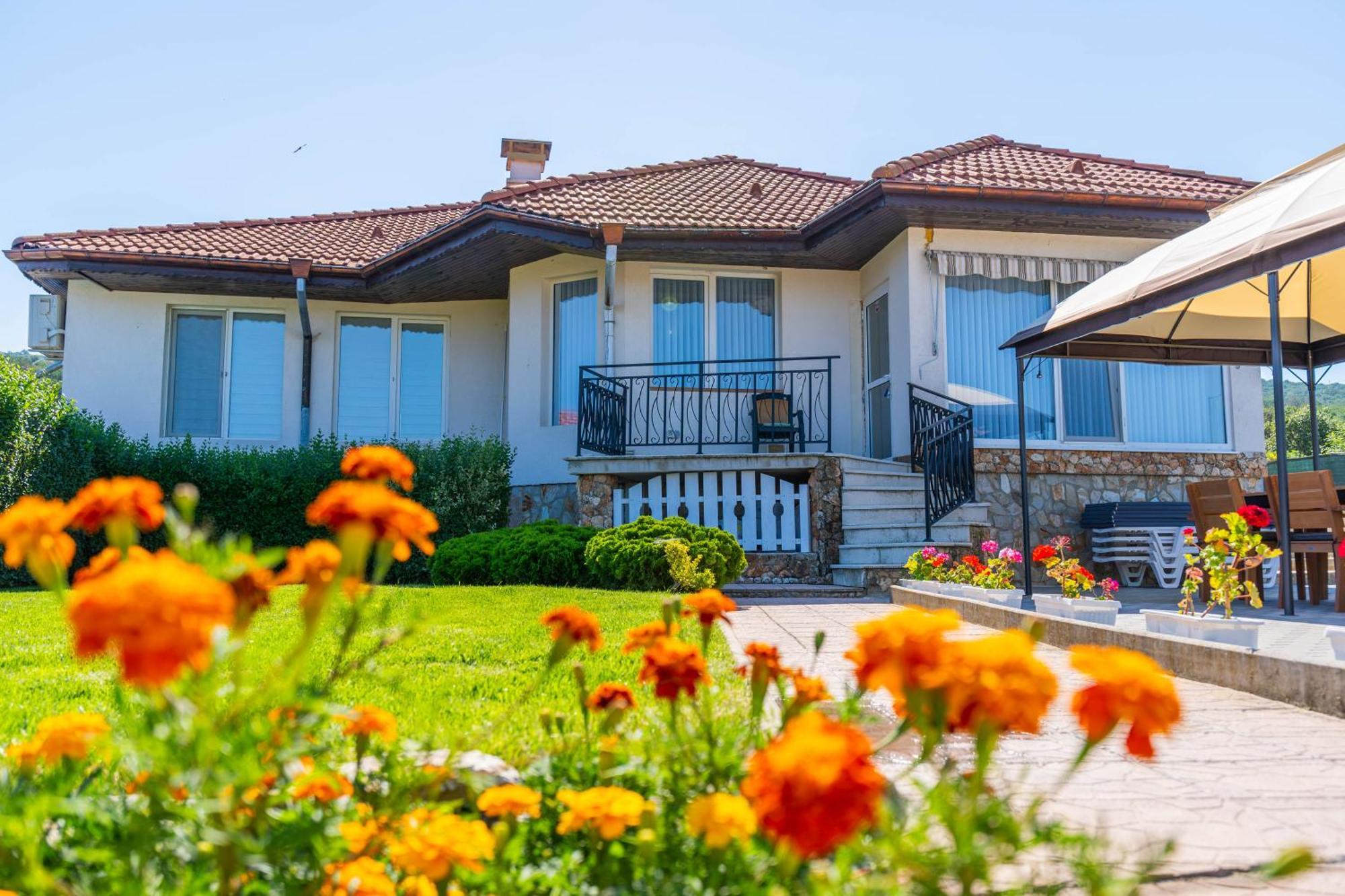 Geranium Holliday Villas Obrochishte 外观 照片