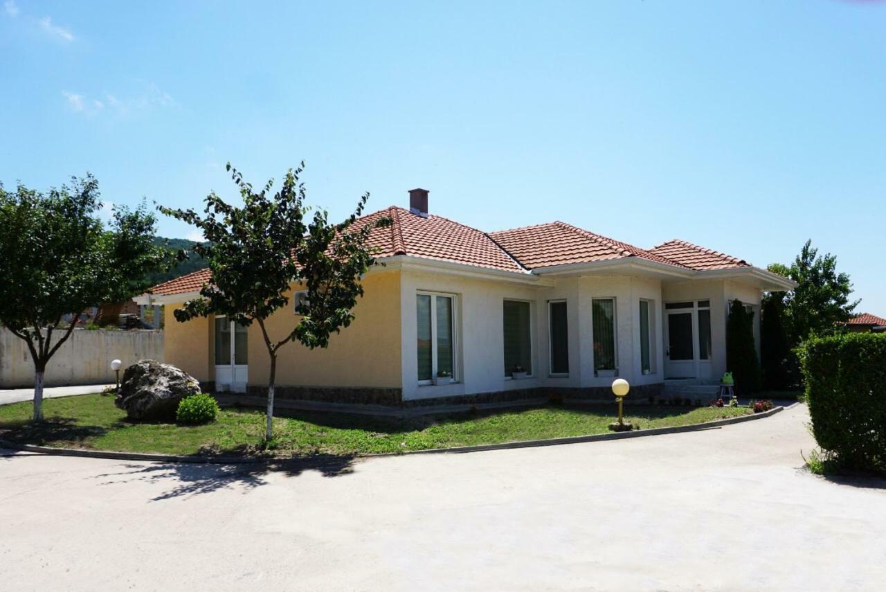 Geranium Holliday Villas Obrochishte 外观 照片